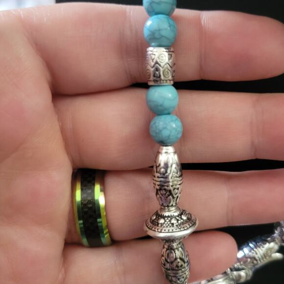 Boho chunky synthetic turquoise beaded cow skull w/ feathers statement necklace - Picture 3 of 4